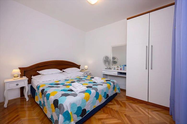 Apartments Irena Tučepi Exteriör bild